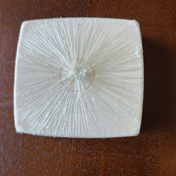 Chanel No. 5 Soap, New and Wrapped 5.21oz - Picture 2 of 4